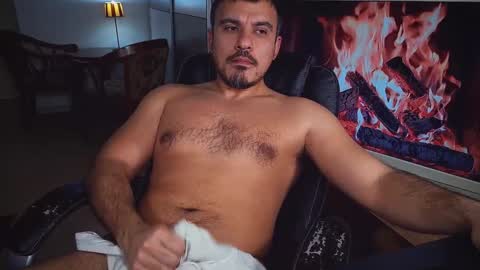 officeman7 online show from February 2, 7:35 pm