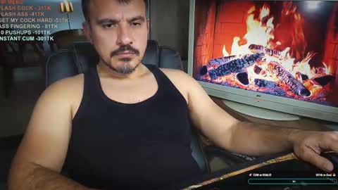 officeman7 online show from December 15, 6:26 pm