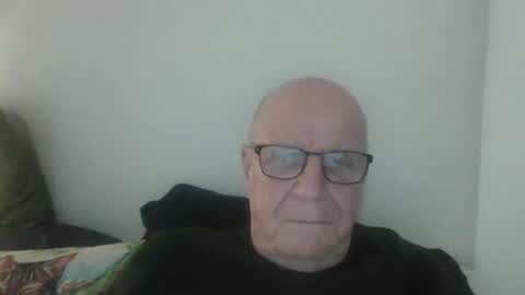 oggi95 online show from November 26, 4:04 pm