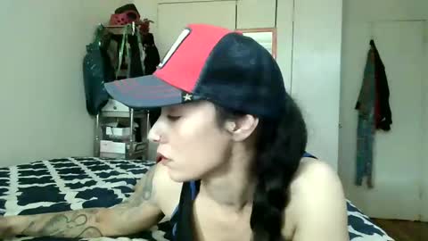 Lit en Cama online show from January 21, 1:54 pm