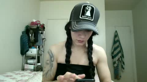 Lit en Cama online show from February 24, 8:36 pm