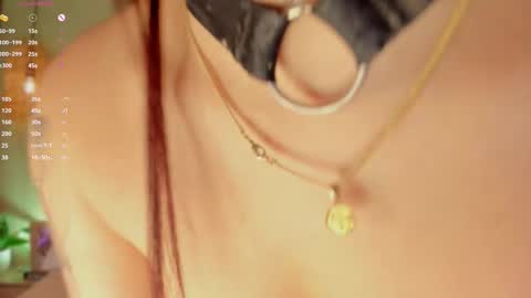 Holly online show from March 19, 11:37 am