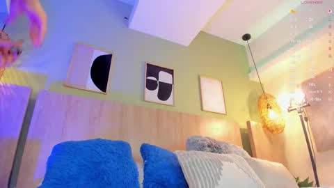 Holly online show from February 5, 11:47 am