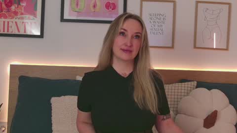 Kourtney online show from January 13, 7:43 am