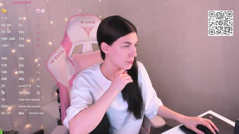 KAYA. online Tu We Th Fr Sa 0100AM - 0800AM Time zone of Germany Munich online show from April 1, 12:11 am