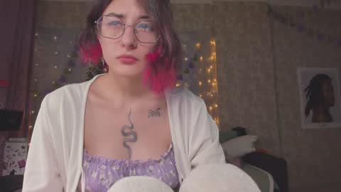 Kmmy online show from December 24, 11:44 pm