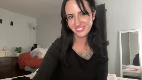 riley online show from November 6, 5:10 am