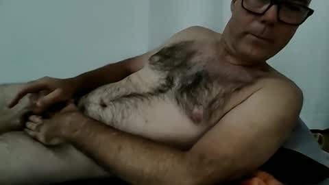 oiledcouple1 online show from April 17, 10:56 pm