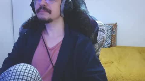 okako online show from April 15, 8:50 am