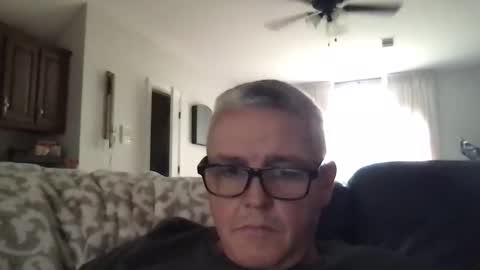 OldrM online show from April 24, 6:32 pm