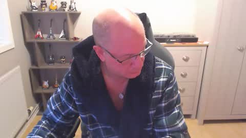 oldveteranuk online show from September 10, 5:30 am