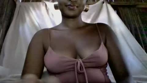 olinah610 online show from April 17, 6:27 am