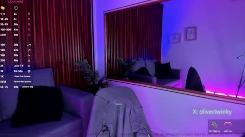 oliver20__ online show from April 12, 4:49 am