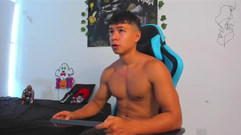 Oliver bray online show from February 22, 5:24 pm