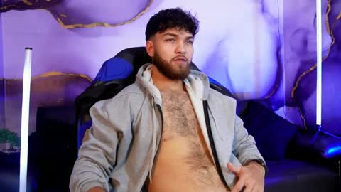 Oliver Dallas online show from April 14, 3:10 am