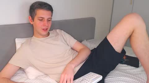 Oliver online show from November 22, 5:22 pm