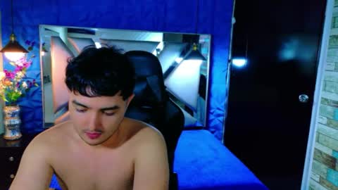 oliver_jamees online show from April 14, 12:08 pm