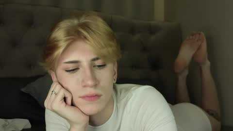 oliver online show from April 23, 4:52 pm