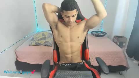 oliver thompsson online show from December 20, 3:08 pm