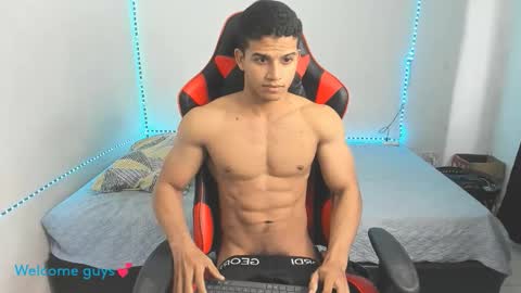 oliver thompsson online show from November 23, 12:03 pm