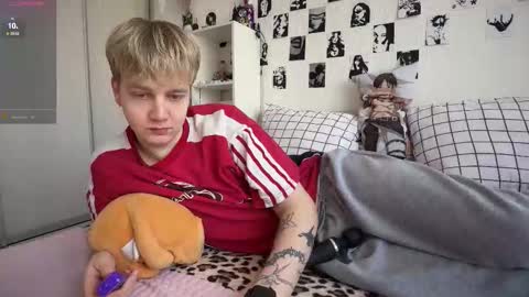 oliver online show from March 13, 9:23 am