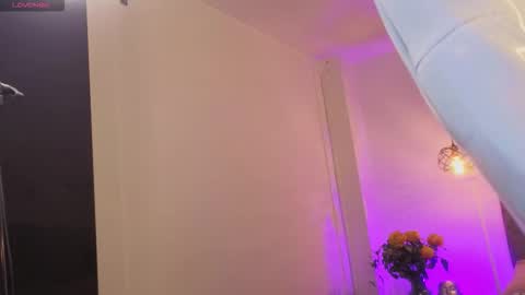 Olivia online show from November 27, 7:05 am