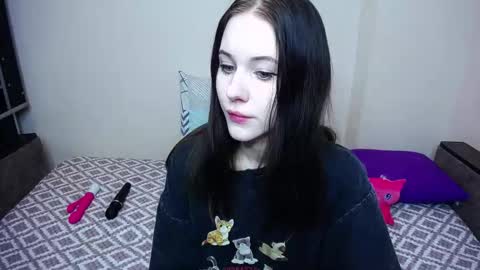 olivia_graceee online show from December 2, 9:51 am