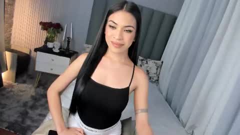 olivia_hotcummer online show from July 26, 4:59 pm