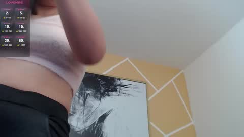 Olivia online show from November 27, 8:05 pm