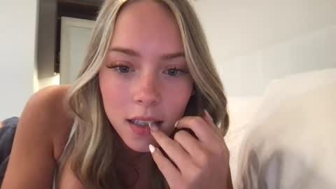 Olivia Blake online show from July 19, 7:27 pm