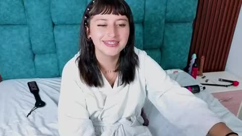 oliviabonnie online show from April 16, 9:39 pm