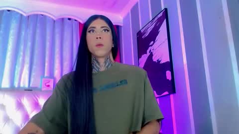 oliviahot01 online show from April 10, 6:30 am