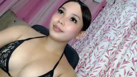oliviahutton online show from July 3, 12:32 pm