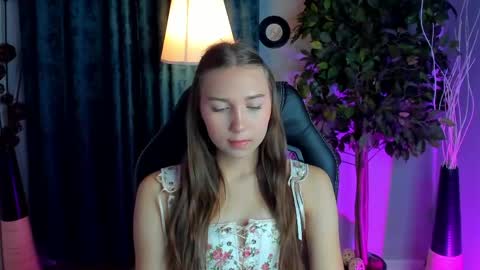 olivialangs online show from May 11, 11:06 am