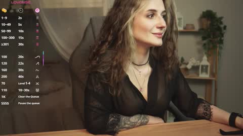 Liv online show from November 19, 9:30 am