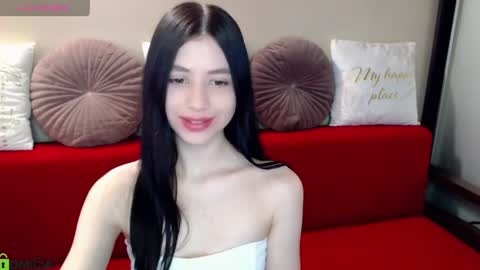 oliviarichi online show from April 19, 8:04 am