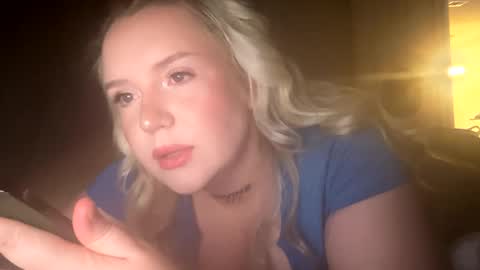 Snapshot of oliviaskies chatting on October 1, 7:29 am Olivia baby  online show from October 1, 7:29 am