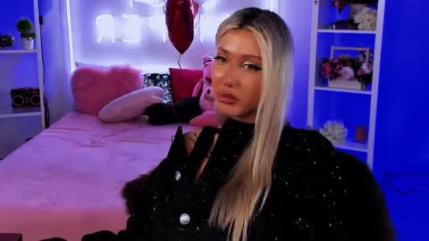 Olivia online show from March 3, 8:16 am