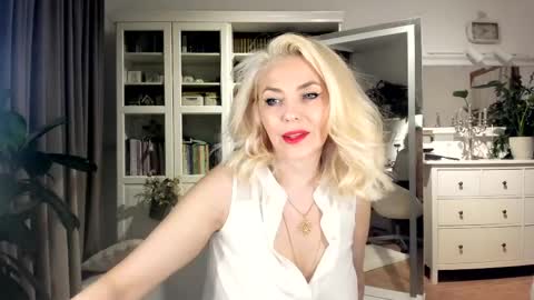 ollalla7 online show from April 25, 8:39 pm