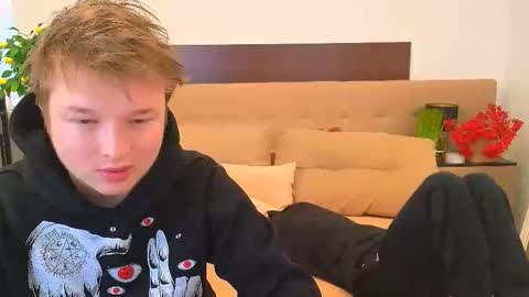 Olli and Stiw online show from March 7, 10:15 am