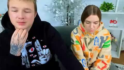 Olli and Stiw online show from December 15, 8:32 am