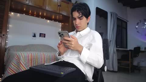 olliver_twink online show from March 26, 1:55 am