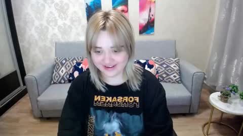 Snapshot of omg_itsperfect chatting on October 6, 10:38 pm Fina online show from October 6, 10:38 pm