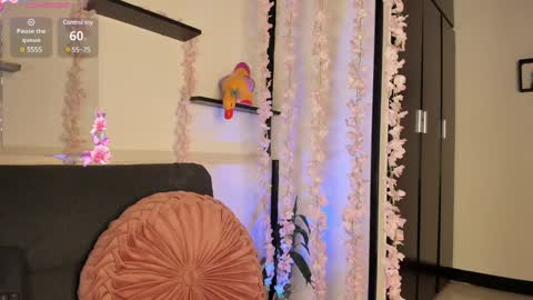 Snapshot of on_tefa chatting on February 1, 9:08 pm Violette online show from February 1, 9:08 pm