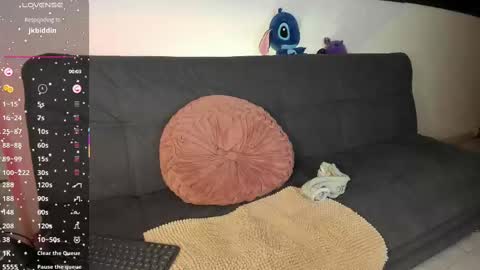 Snapshot of on_tefa chatting on October 7, 1:34 am Violette online show from October 7, 1:34 am