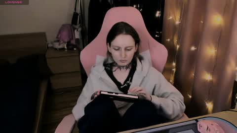 on_yxxx online show from April 8, 7:17 pm