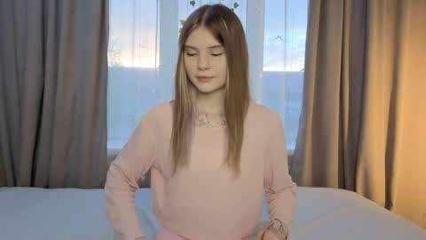 Eva online show from May 14, 1:42 pm