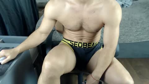 onebestlover online show from December 4, 2:49 pm