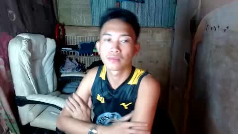 Snapshot of onebigloadxxx chatting on February 17, 1:11 pm Wyn Will serve you and be your slave online show from February 17, 1:11 pm