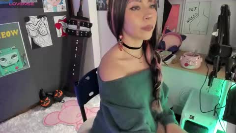 Snapshot of oni_dakotta chatting on October 23, 2:40 pm oni_dakotta online show from October 23, 2:40 pm
